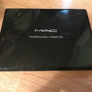 Mac Professional Cosmetics